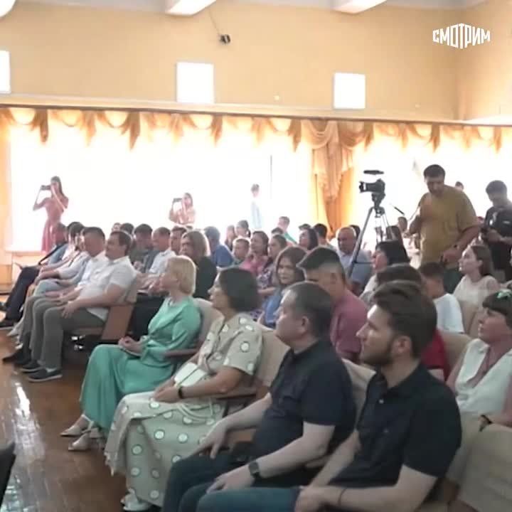 Россия поможет подготовить школы Запорожья к новому учебному году