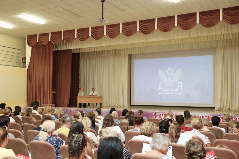 ����� 200 �������� �� ������� � ��������� �������� ������������ � ����� � ������ ��������� �� �������� ������������