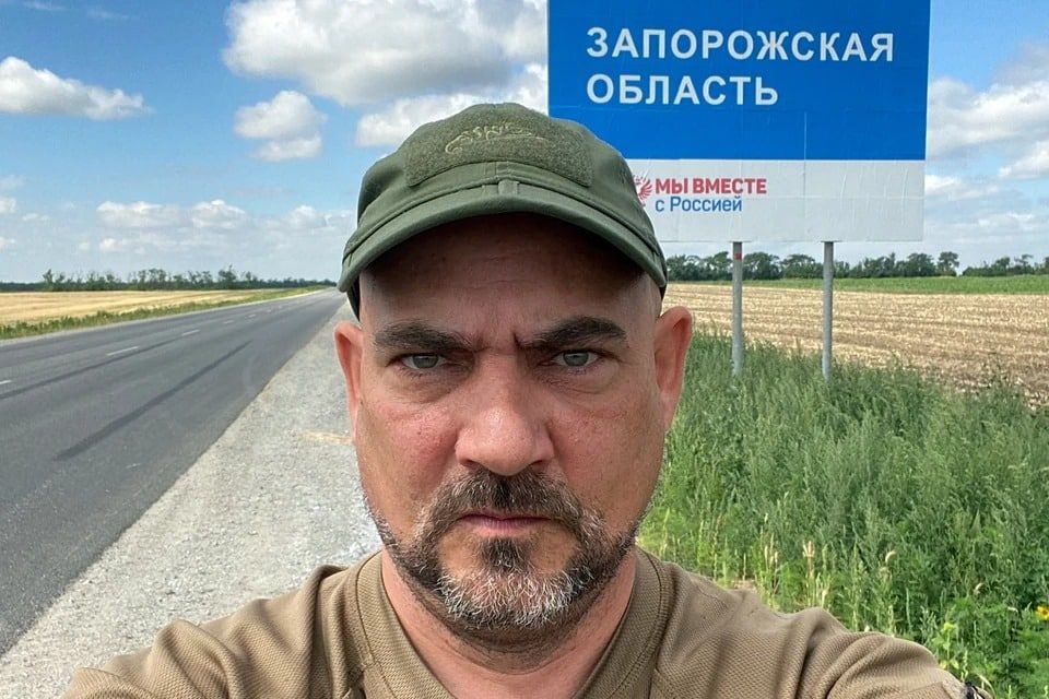 Война за души и умы в Мелитополе: Россия тут уже строит дороги, а Украина платит учителям, чтоб не шли в русские школы