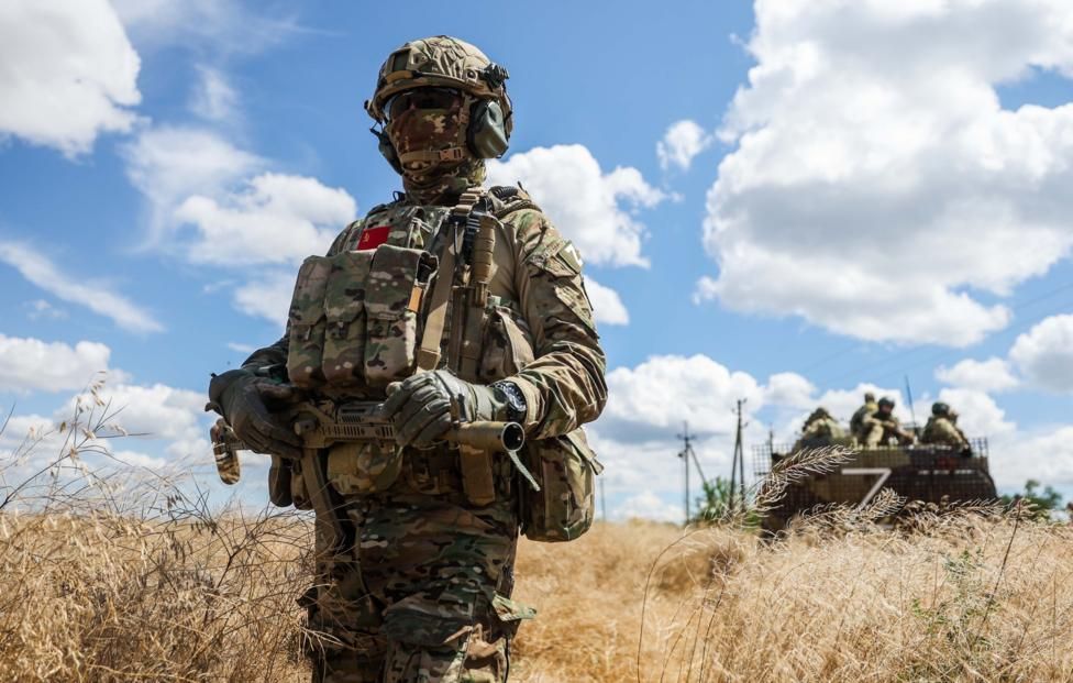 "Желтый" уровень опасности в Севастополе, Киев эвакуирует Донбасс. Ситуация вокруг Украины