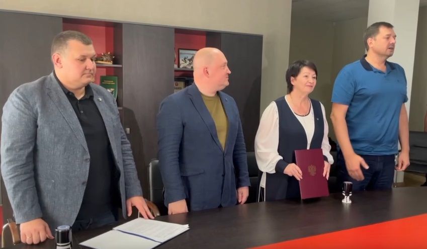 Михаил Развожаев подписал соглашения о сотрудничестве правительства Севастополя с руководством Мелитополя и Мелитопольского района