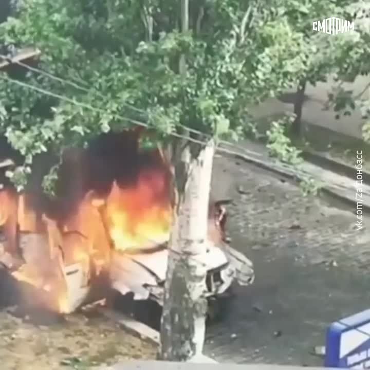 В Бердянске взорвали машину коменданта города Артема Бардина