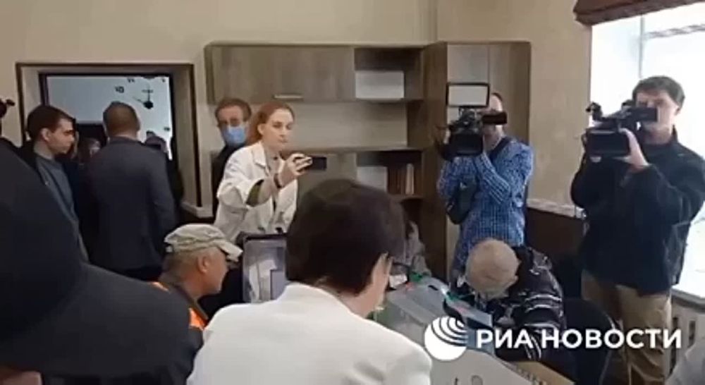 Глава Мелитополя Галина Данильченко проголосовала на референдуме
