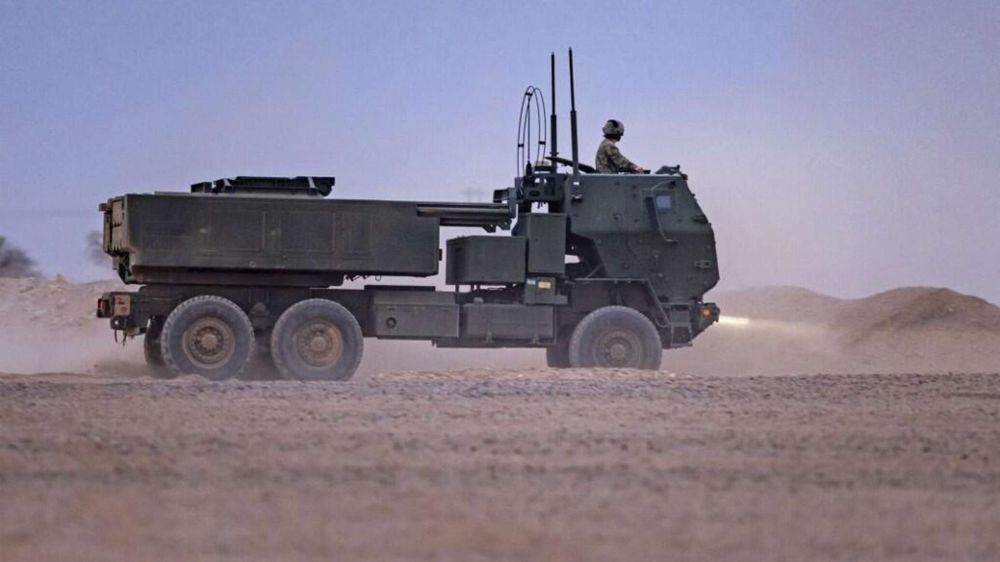 �� �� ����������� 12 ������������� � 18 �������� HIMARS �� �����