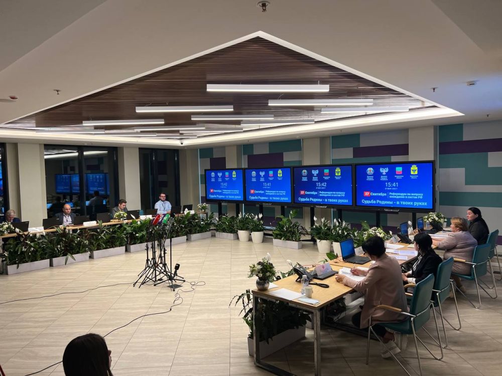 Родион Мирошник: Очень скоро в инфоцентре заграничного округа Референдума в Москве начнутся брифинги для СМИ и телемосты с инфоцентрами в Луганске, Донецке, Херсоне и Мелитополе