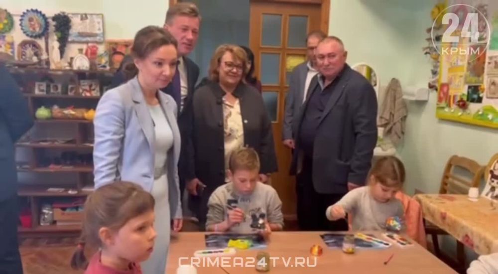 Кузнецова пообщалась с детьми из Херсонской области, которые сейчас отдыхают в Крыму