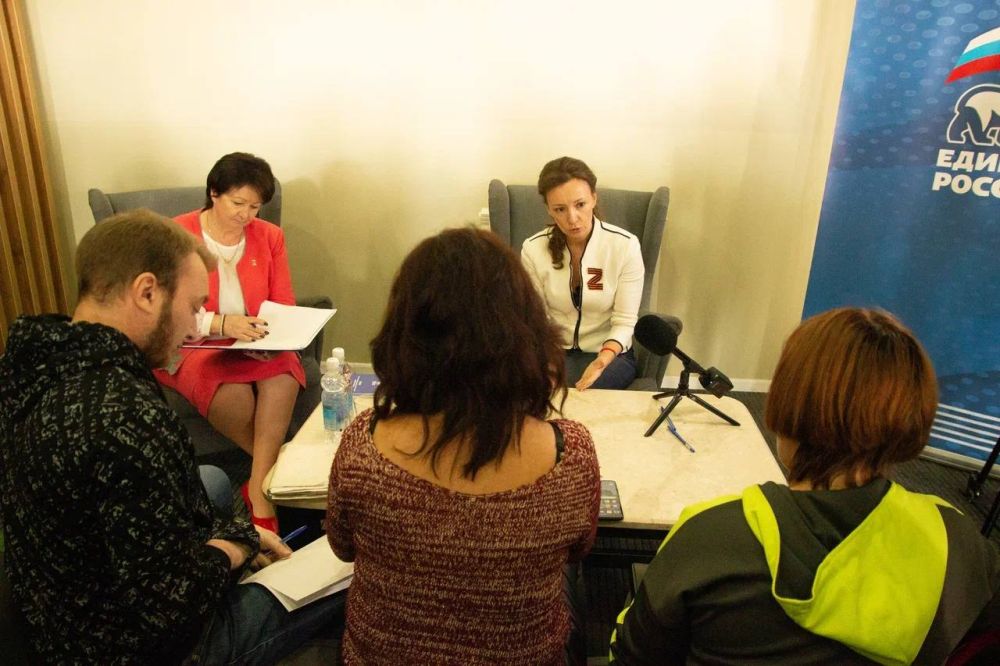 Анна Кузнецова: Сразу после собрания регионального отделения "Единой России" в Мелитополе встретилась с двумя семьями