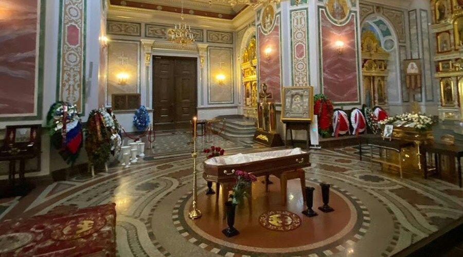 Прощание с погибшим замглавы администрации Херсонщины Стремоусовым проходит в Симферополе