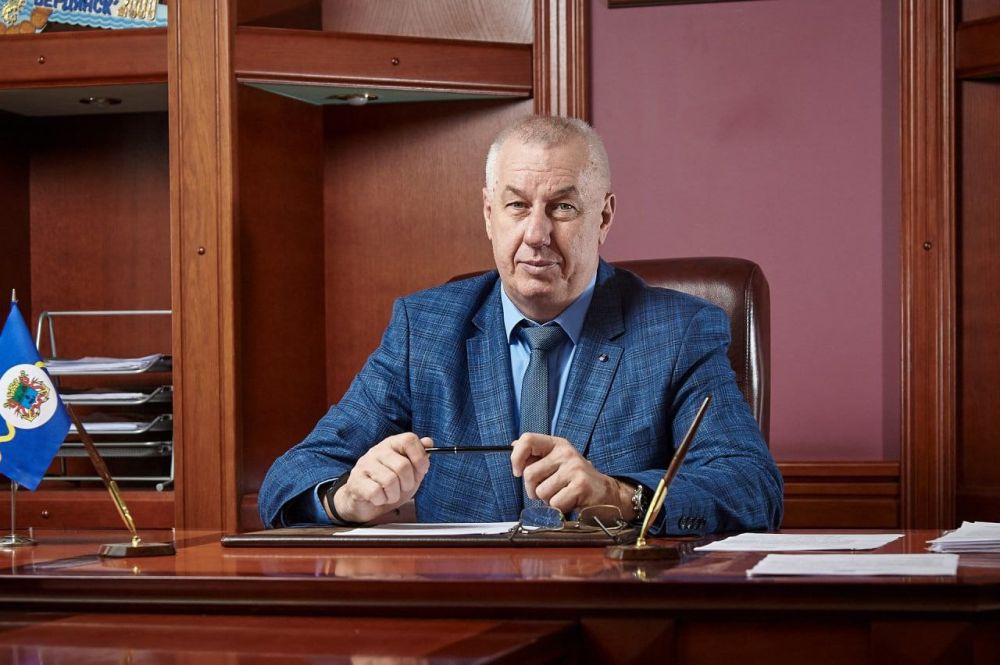 Сегодня 11.11.2022 г. состоялась встреча Главы ВГА Сауленко А.Ф. с руководителями коммунальных предприятий и ОСМД города Бердянска