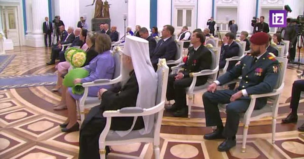 Глав новых регионов наградили за защиту населения от агрессии Киева