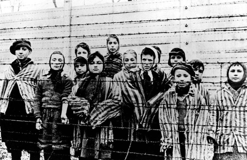 27 ������ 1945 ���� ���������� �������� ��� ���������� ������ ������ �������� � ���������