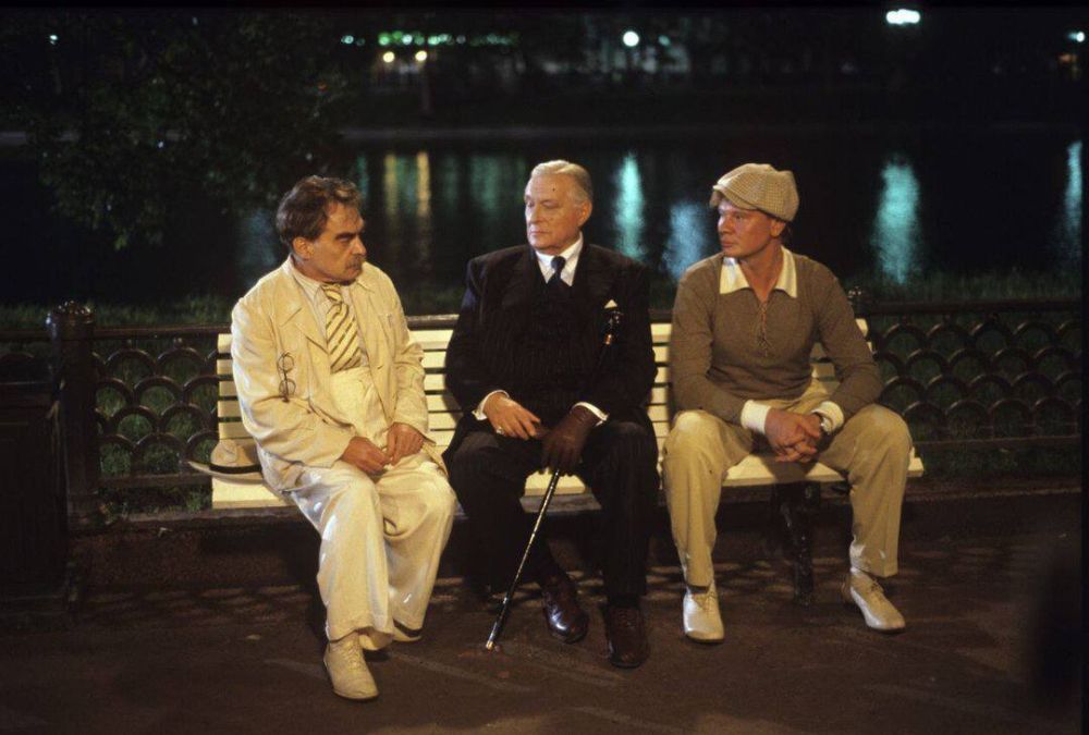 �������� ������������� ����������� ������ ������� ��������� ������� � ��������� � ������ �����������, ����� ���������, ����������� ��������� � ������� ����������: www.culture.ru/movies/1608/master-i-margarita