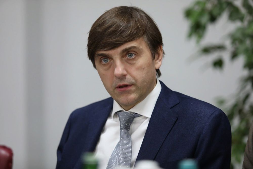 Министр просвещения РФ Кравцов: будем давать ребятам в новых регионах действительно качественные знания