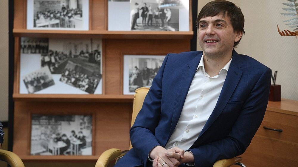 Министр Кравцов рассказал о создании флагманских школ в новых регионах России