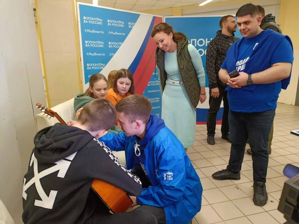 Анна Кузнецова: К началу весенних каникул в Мелитополе при гуманитарном центре "Единой России" открыли детский досуговый центр - двенадцатый по счёту в новых регионах