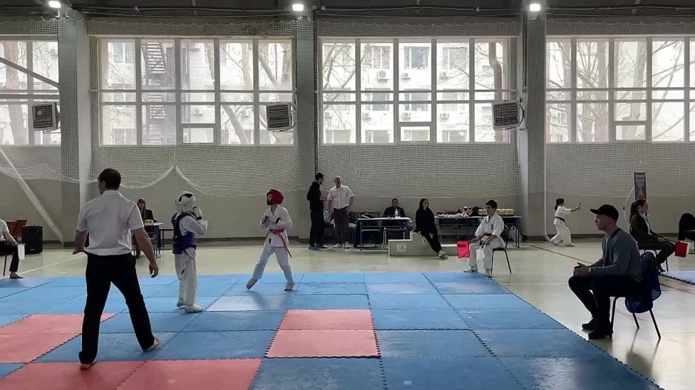 � �������, 1 ������, � ����������� ������ �������� ������ �� ������ �������������� "�������� �����", � ������� ������� ������� ����� 100 �����������