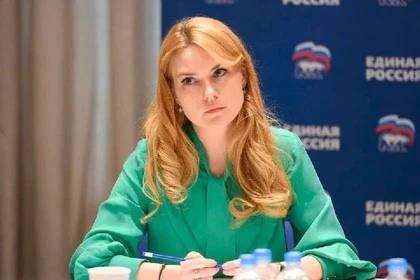 Сенатор от ЛНР Дарья Лантратова считает высокой оценкой своей работы введение Киевом санкций против нее