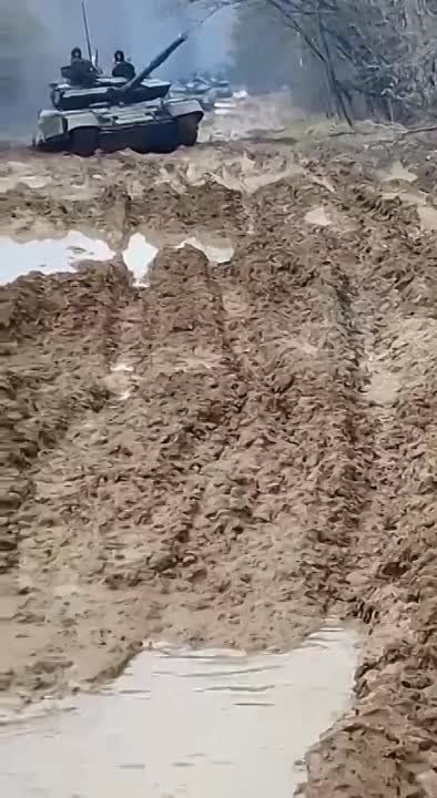 Андрей Руденко: Погоды нет, но враг продолжает подтягивать силы и средства в преддверии последнего броска