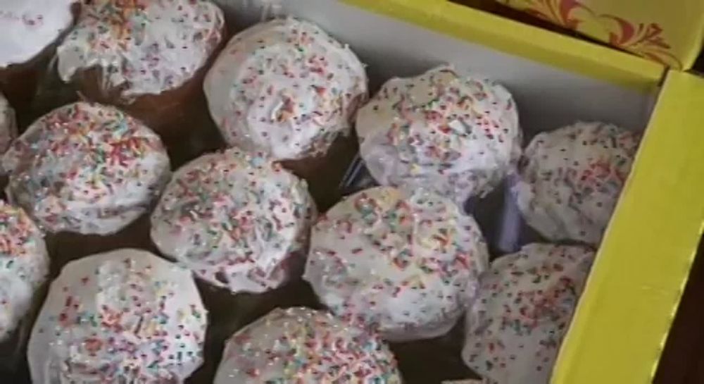 Севастопольцы собрали праздничные гостинцы для бойцов в зоне СВО