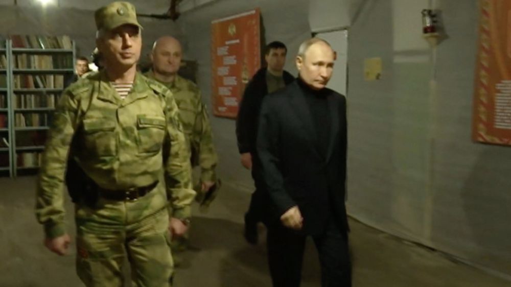 "Где тут у вас контрнаступление"? Путин отправился на фронт после встречи с министром обороны Китая