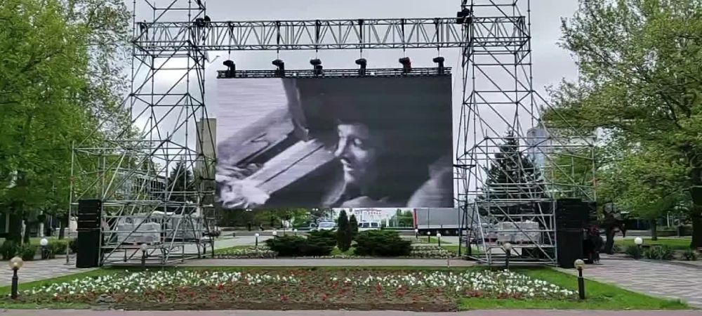 ����� � 10:00 � ����� ������� ���������� ������� ����� �� ��� ������