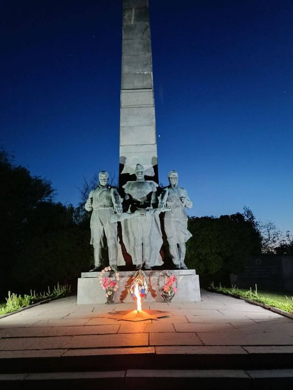 Олег Царёв: В Михайловке Запорожской области к Дню Победы подвели газ к вечному огню у памятника павшим солдатам той войны