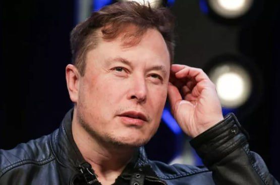 Илон Маск считает, что мессенджеру WhatsApp нельзя доверять