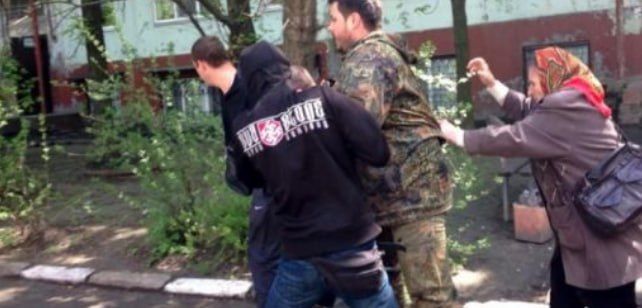 На подконтрольной ВСУ части Запорожской области произошел вооруженный конфликт между представителями местного криминалитета и боевиками запрещенной организации "Азов"*