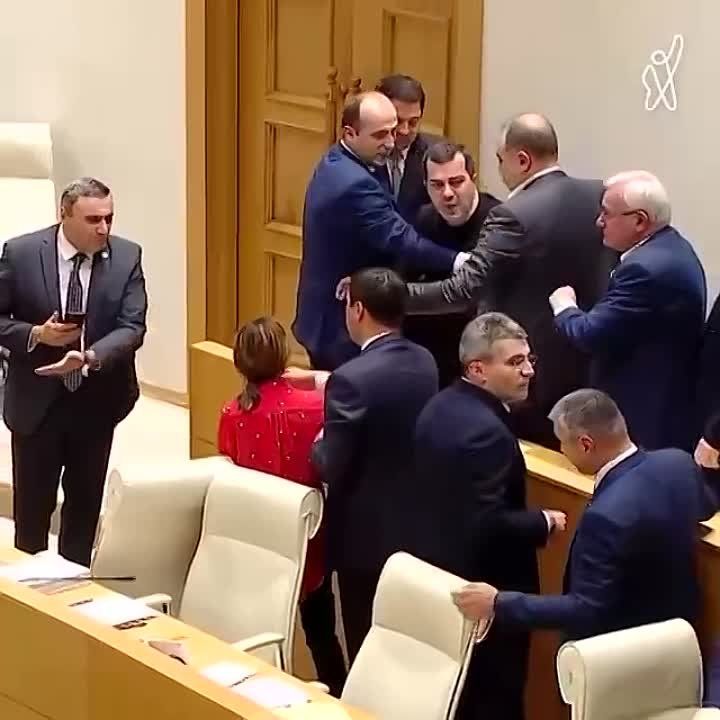 � ������ �������� ��������� ����� � ���������� ��-�� ������������� ������������� � �������