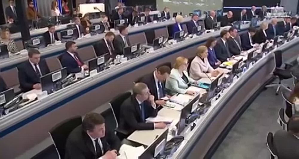 В новых российских субъектах необходимо разработать меры по сохранению рабочих мест, заявил глава правительства РФ