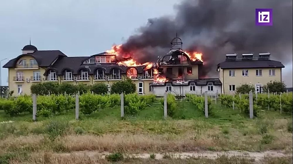 Женщина погибла в результате атаки по пунктам временного размещения на Арабатской стрелке 10 июня, сообщил врио Губернатора Херсонской области Владимир Сальдо в Telegram-канале