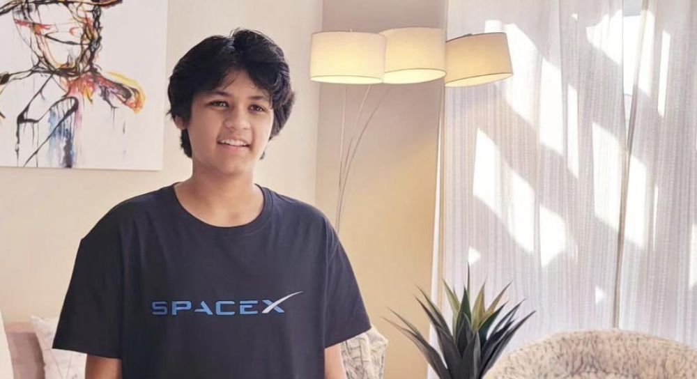 Компания SpaceX Илона Маска приняла на работу 14-летнего программиста