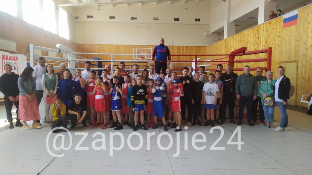 8-10 июня в пгт Акимовка Запорожской области прошел 12-й Открытый Турнир по боксу, посвященный основателю Акимовской школы бокса, заслуженному мастеру спорта СССР Леониду Коростылеву