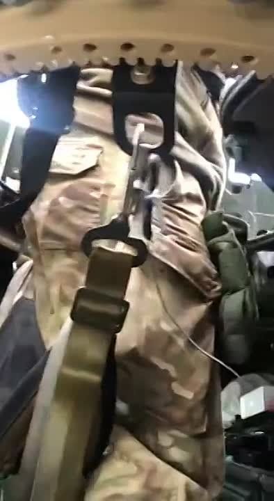 Юрий Котенок: Еще один "Леопард", подорвавшийся на мине и брошенный украинским экипажем