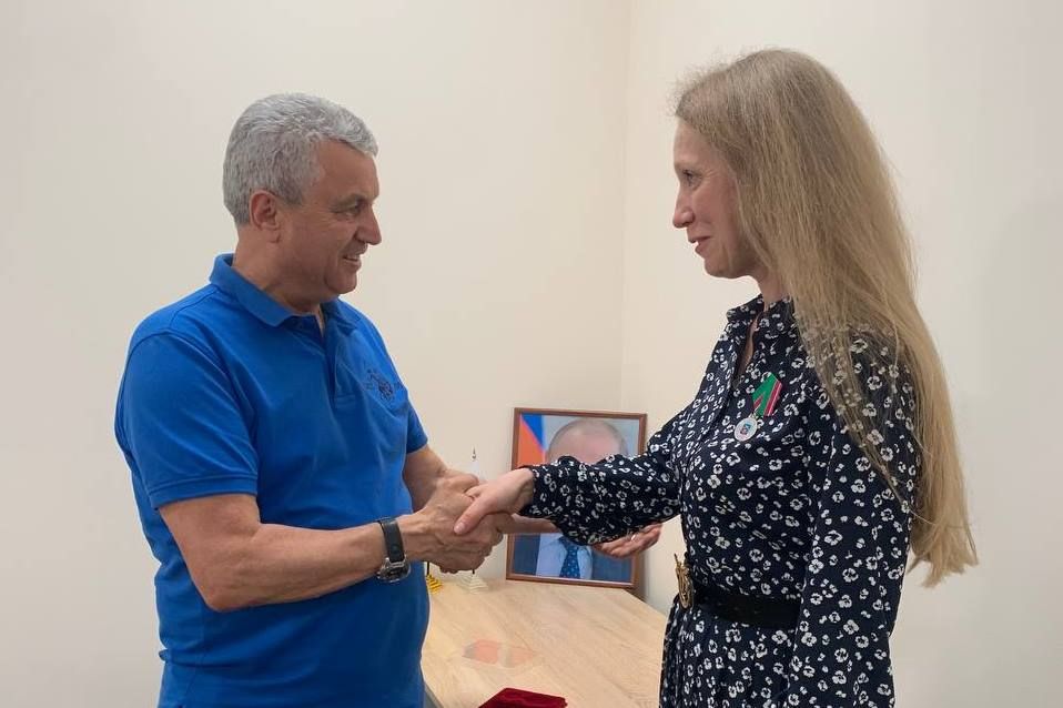 Глава Запорожской области наградил медалью советника по правам ребёнка региона