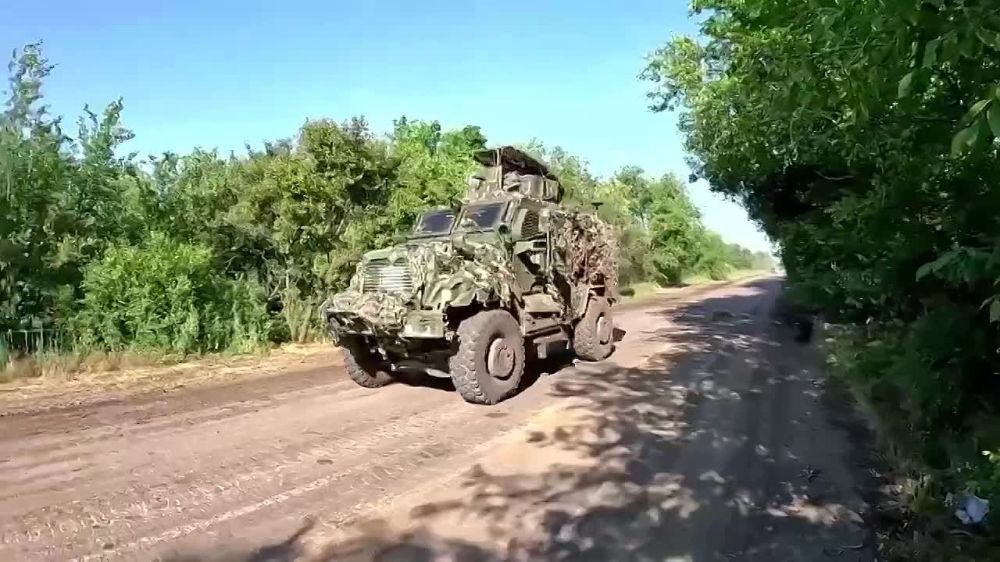 ������������ ��� M2A2 Bradley ODS-SA � ��������������� International MaxxPro ������������� ������������ �� ���������� ���������� ����� � ���� ������ �������� �� ����������� ������