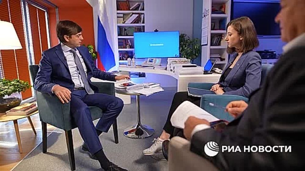 «Мы не отменяем украинский язык, но желающих учить его мало»