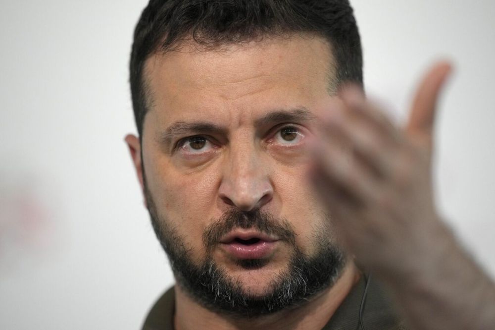 "Мы не хотим умирать". В Сети ужаснулись отчаянной выходке Зеленского