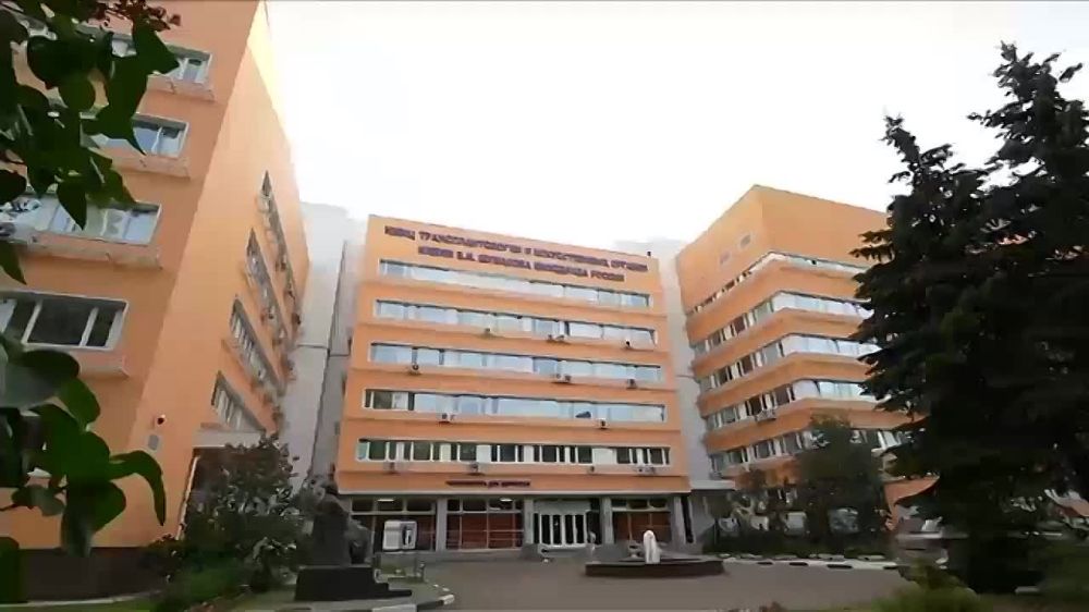 Родион Мирошник: Жителю ЛНР сделали пересадку сердца в Москве!