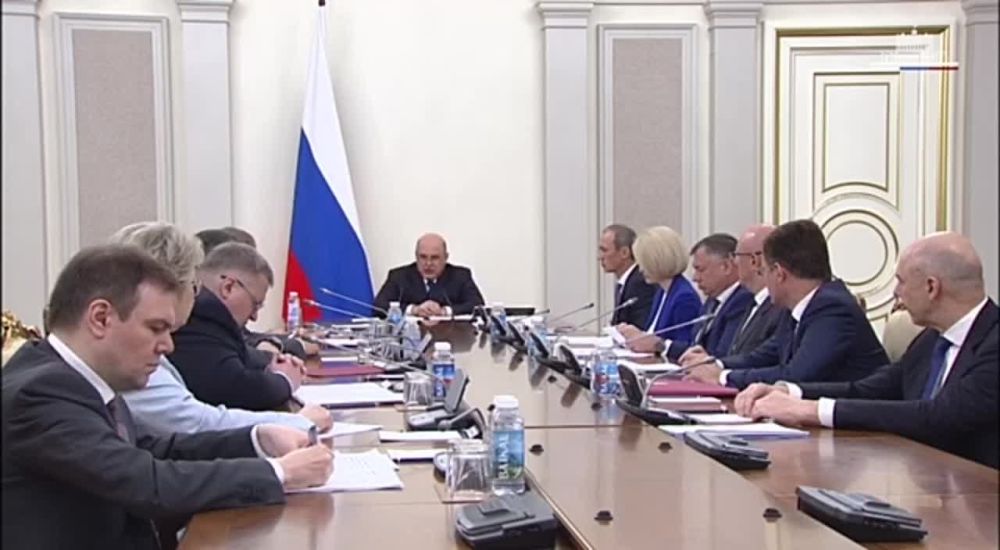 Правительство России дополнительно направит 1,5 млрд рублей на бесплатные лекарства, медицинские изделия и лечебное питание для льготников