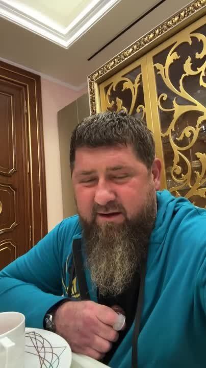 Рамзан Кадыров вышел в прямой эфир вместе с депутатом Госдумы Адамом Делимхановым и опроверг все слухи