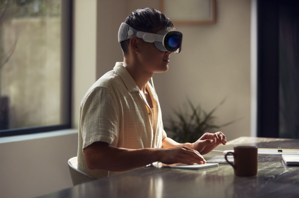 ������� �� Apple:. ����� ��������� ���������� ������ � ������ ������������� ����� Vision Pro, �������� ���������� ���� �� ������������� ����� �������� 3�3 ����� - �� ����� ���� 1,5 �����