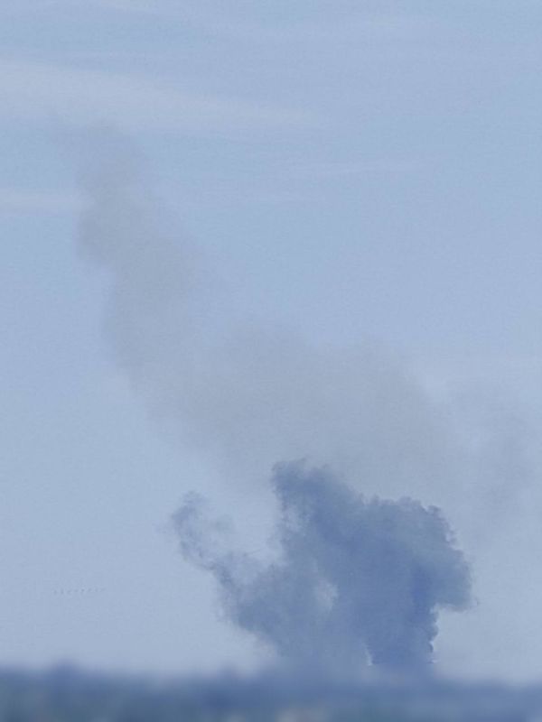 Андрей Руденко: В Запорожье сообщают о прилетах, — СМИ. Над городом поднимается столб дыма