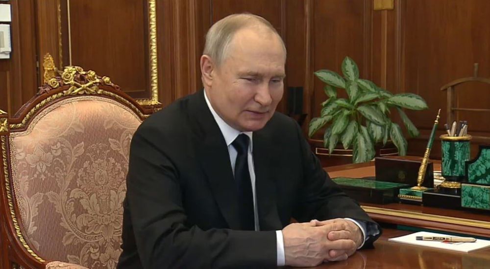 Андрей Сигута: ВАЖНО. Владимир Путин проводит рабочую встречу с министром здравоохранения РФ Михаилом Мурашко