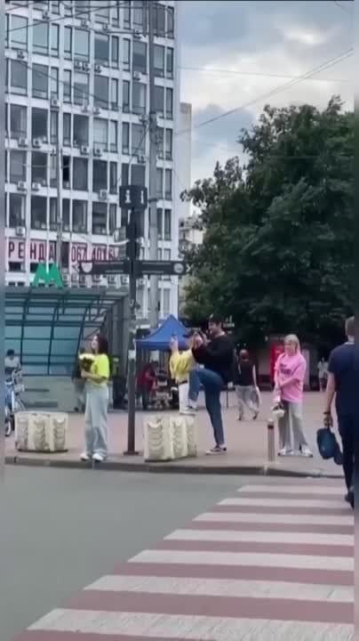 ������ ��������� ���� ������� ������� ��������, 16-������ ���� ��������, ��������� ������ �������� ������ �� ������� ������ ����� �� ��������� ��������� ���������