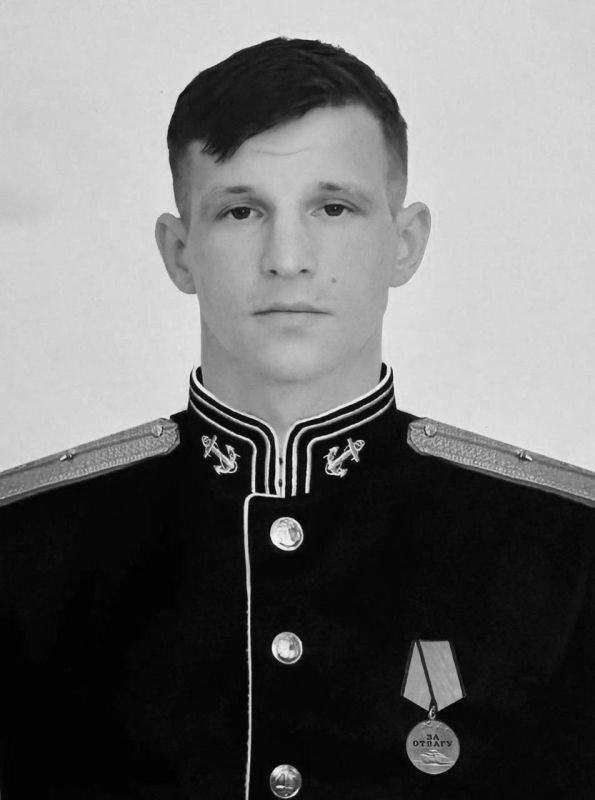 Гвардии младшего лейтенанта, командира танкового взвода отряда «Шторм» 810-й отдельной гвардейской ордена Жукова бригады морской пехоты Юрия Линкина проводили в последний путь в Севастополе