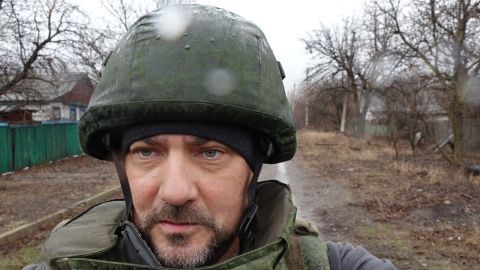 Дмитрий Стешин: #рвать шаблоны на блоках. Новый тэг. Поехал вчера на Приазовский фронт к друзьям-снайперам. Под Мелитополем...