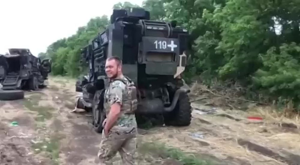 ������������ ������� ������� �������� ��������� � ���� ������� MRAP International MaxxPro ��� �� ���������