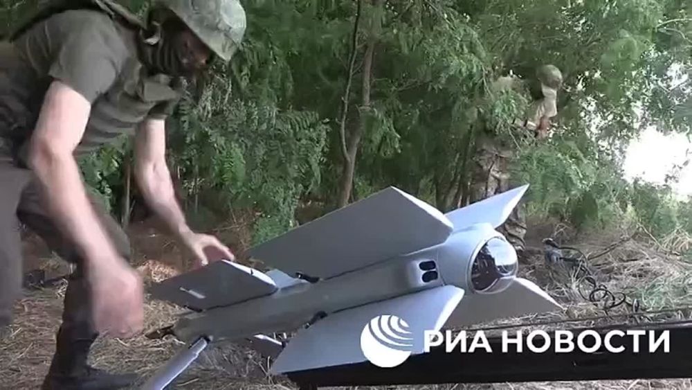 На РИА Новости вышел прекрасный репортаж Александра Харченко и Сергея Шилова из окрестностей Работино на Запорожском направлении