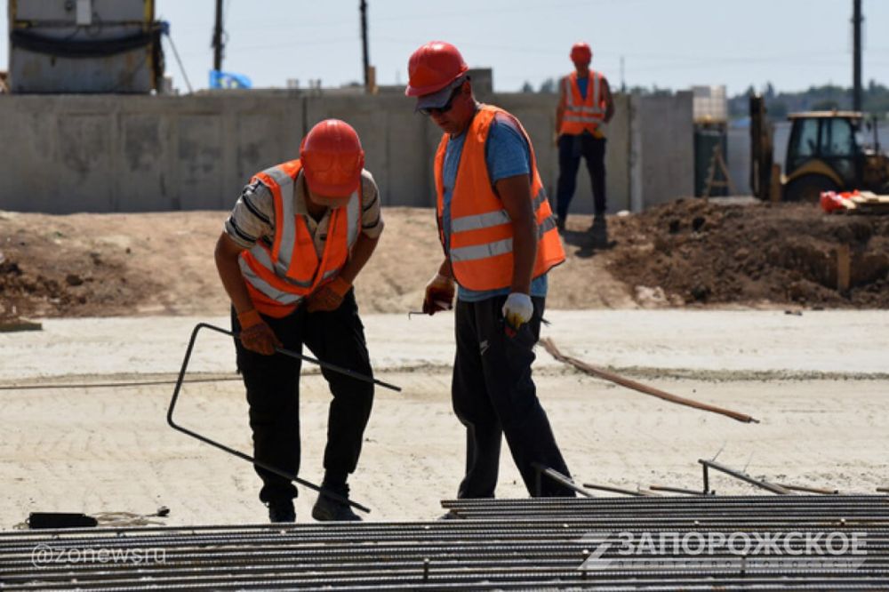 ����� 100 �������� �������������� ������������� � ����������� ������� �� ��� ����